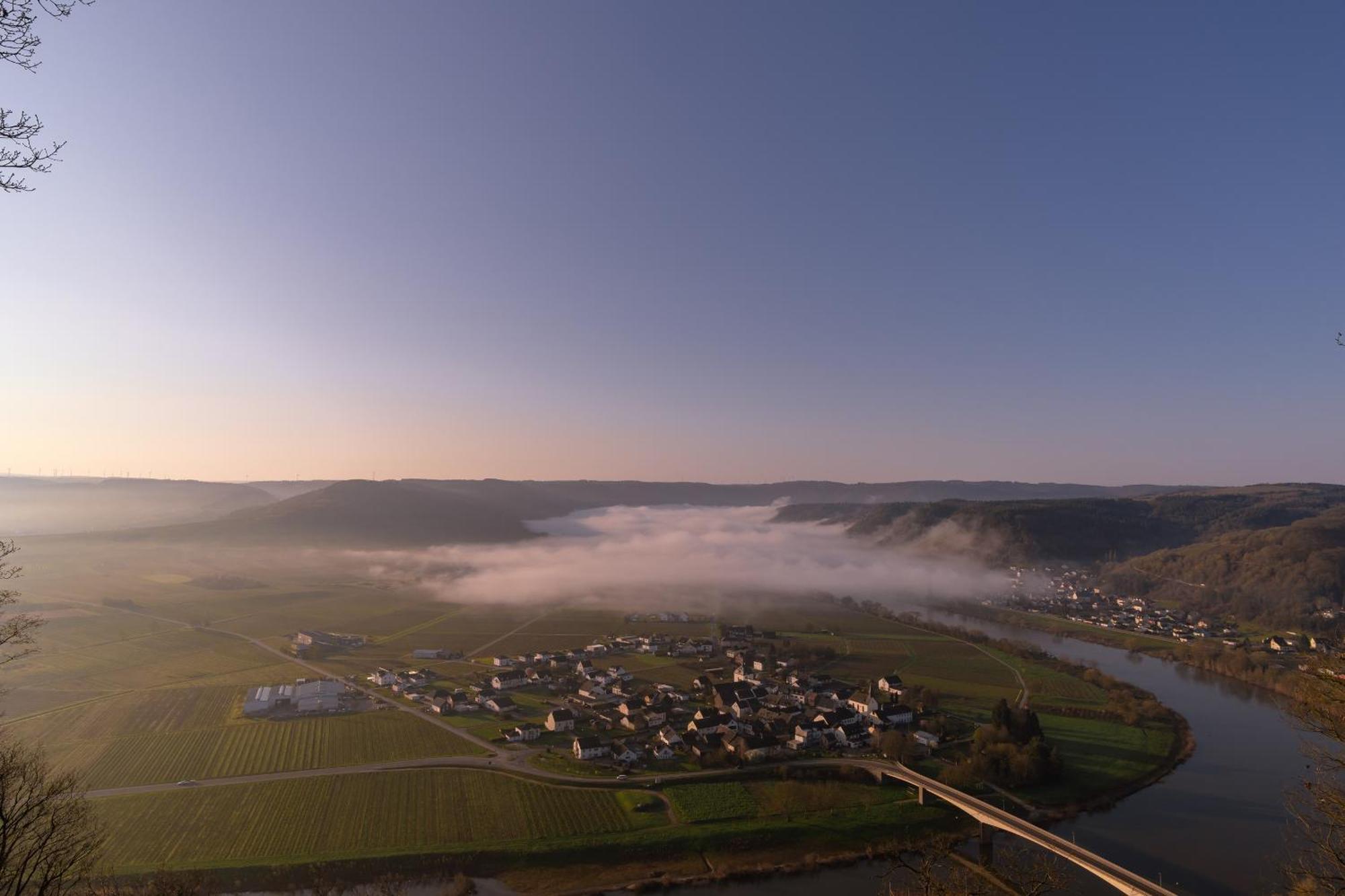 Neue Loft Im Alten Kelterhaus - Urlaub Im Wein- Und Ferienort Bekond Exterior photo